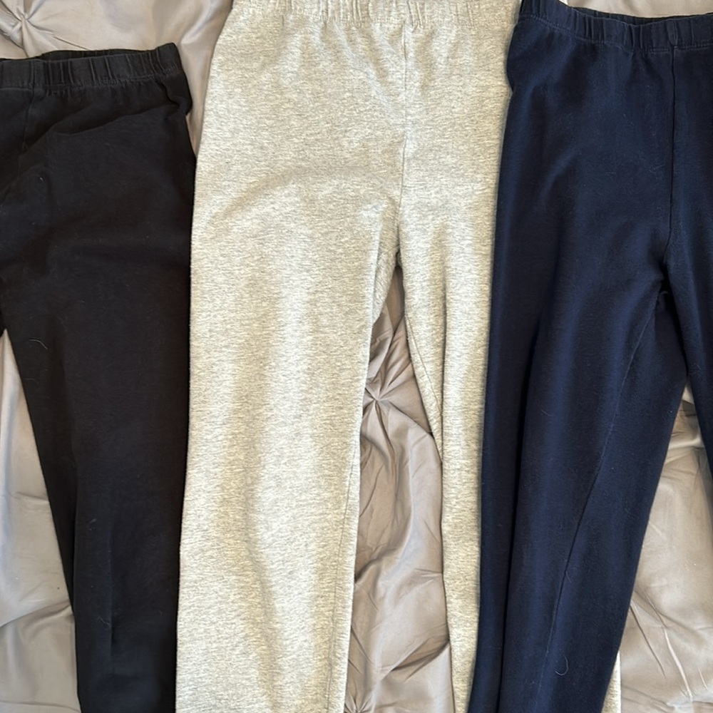 3 Pairs GAP leggings 9$